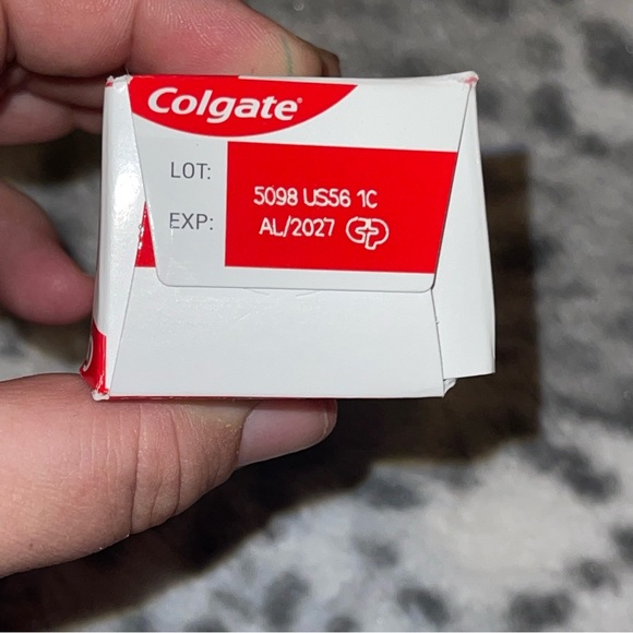 Colgate total toothpaste - Picture 6 of 8